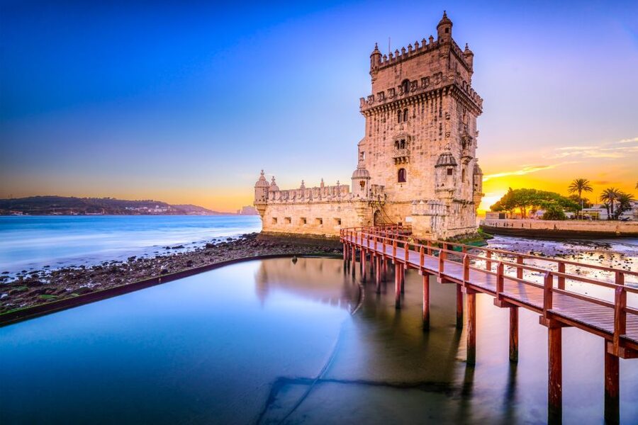 Lisbon: Saint George's Castle Entry & City Self-Guided Tours - Starting at Arco do Castelo