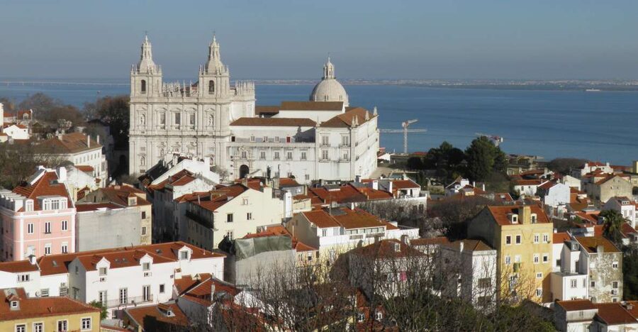 Lisbon: Tower of Saint George’s Castle Church Ticket & Drink - Quick points to know