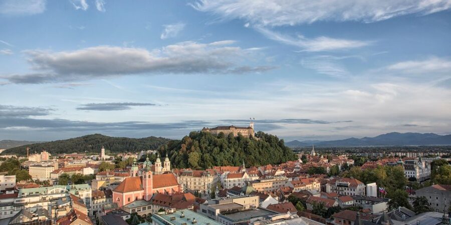 Ljubljana: Castle Entry Ticket with Optional Funicular Ride - Reaching the castle from Ljubljana’s Old Town