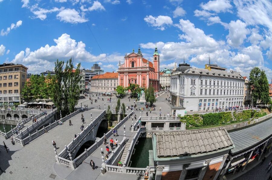 Ljubljana: Guided Walk & Funicular Ride to Ljubljana Castle - Congress Square and Prešeren Square