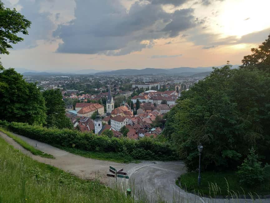 Ljubljana wonderful castle on foot and new places :) - Returning through Town Hall and the central fountains