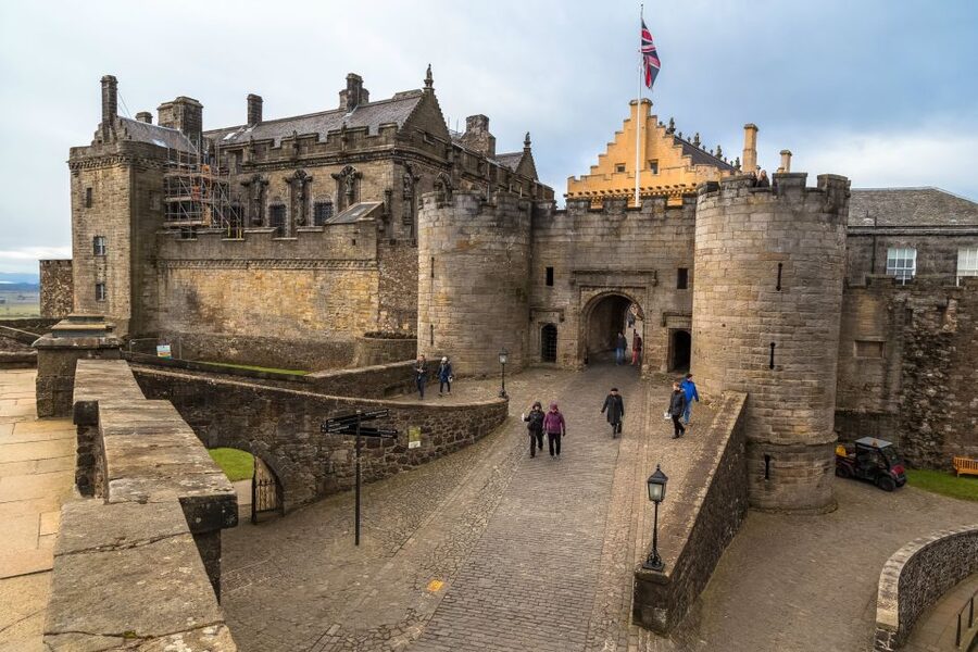 Loch Lomond, Stirling Castle, & Kelpies Tour from Edinburgh - The guide can make or break the long drives