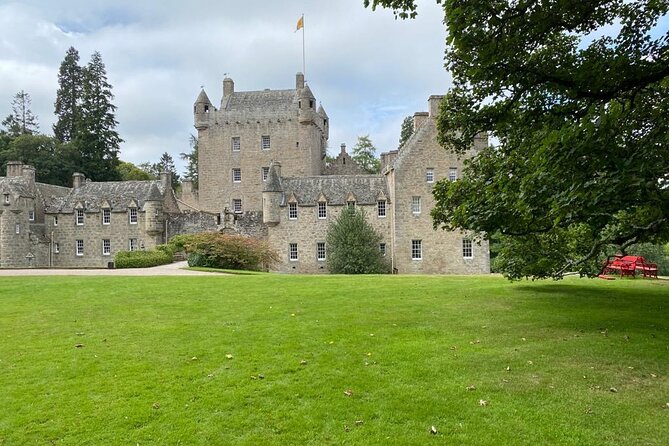 Loch Ness,cawdor castle,inverness,Culloden battlefield,& more from invergordon - Urquhart Castle Above Loch Ness