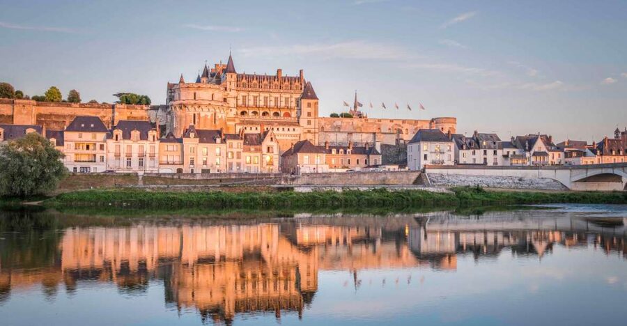 Loire Valley: Château Royal d'Amboise Entrance Ticket - Entering a 15th-century royal residence