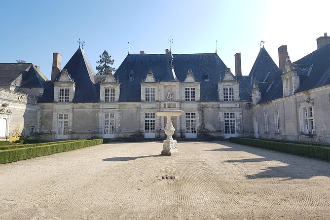 Loire Valley Day Tour Chambord and Chenonceau plus Lunch at a Private Castle - Villesavin: the lunch stop that makes this tour different
