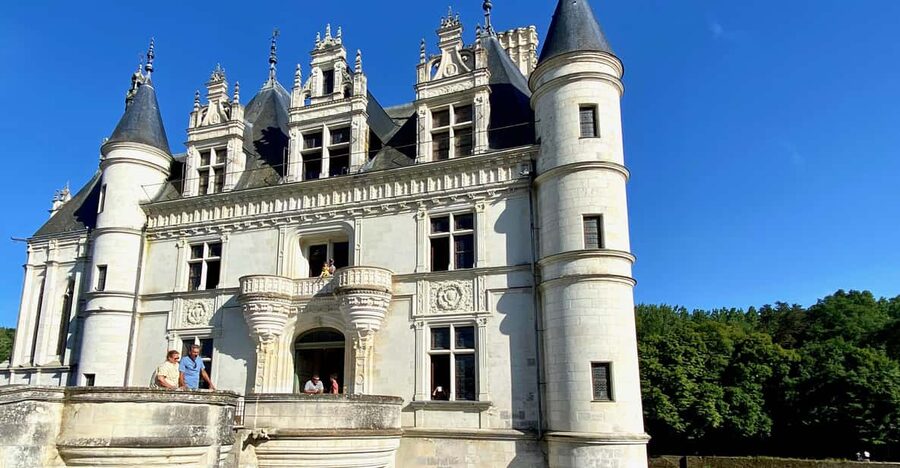 Loire Valley Royal Castles Small Group Day Trip from Paris - Amboise Castle and Leonardo da Vinci’s chapel