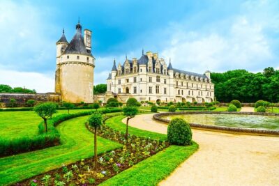 Loire Valley Wine and Castles Small-Group Day Trip from Paris
