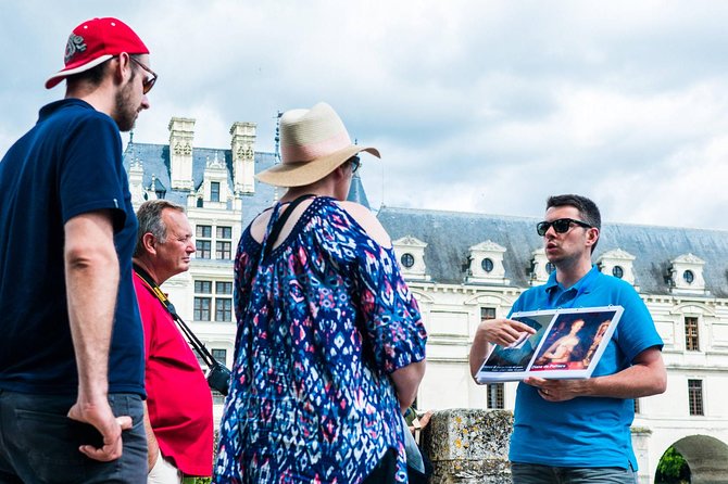 Loire Valley Wine and Castles Small-Group Day Trip from Paris - The van, group size, and long road hours