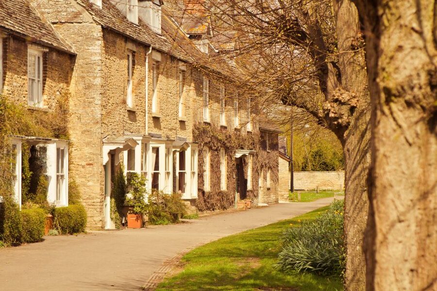 London: Downton Abbey, Cotswolds, and Highclere Castle Tour - Leaving London for the Cotswolds