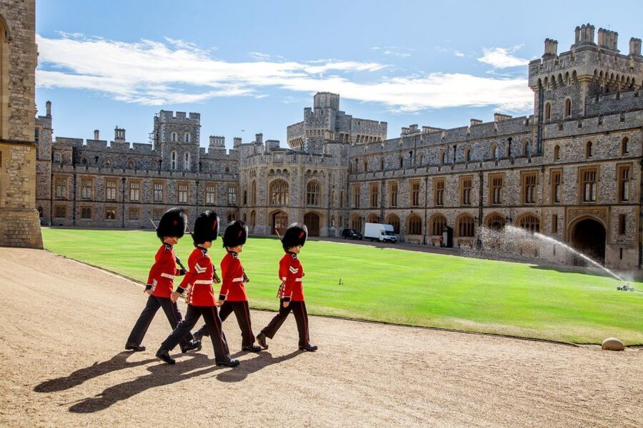 London: Stonehenge, Windsor Castle, Bath, Lacock & Pub Lunch - The day at a glance