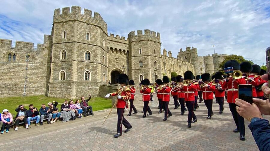 London: Stonehenge, Windsor Castle, Bath, Lacock & Pub Lunch - Stonehenge on Salisbury Plain