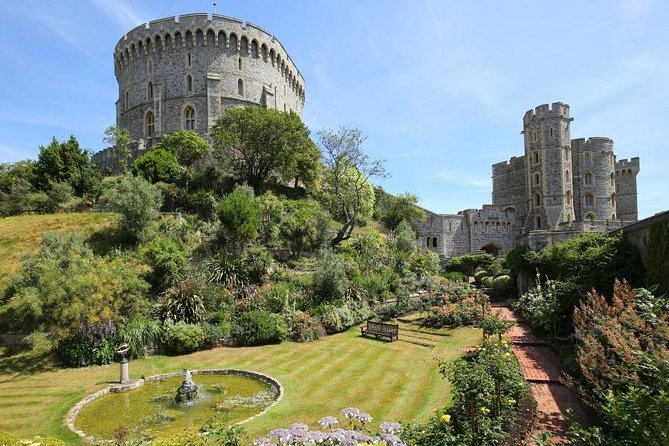 London, Windsor Castle, Hampton Court Palace with Free Snack Pack - What the included snack pack adds