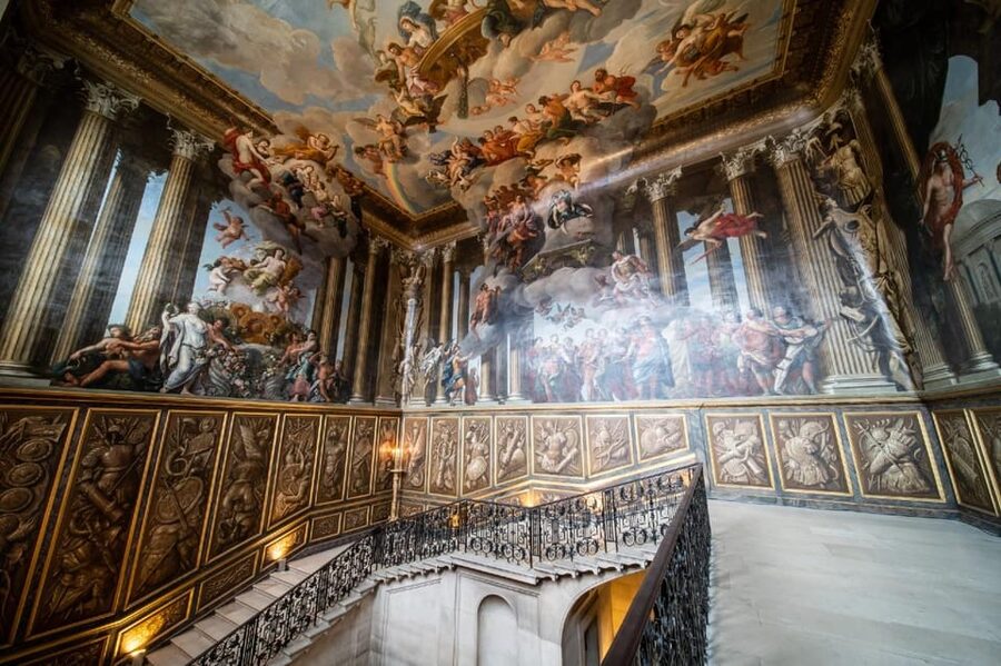 London: Windsor Castle & Henry VIII's Hampton Court Palace - How the two palaces compare