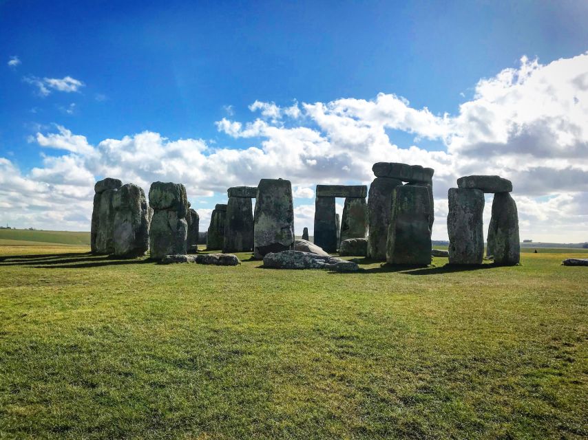 London: Windsor Castle, Stonehenge, and Bath Day Trip - Starting at Victoria Coach Station