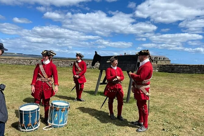 Louisbourg Fortress, Lighthouse and Cliffside Adventure - Stories beyond soldiers and cannons