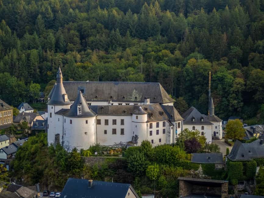 Luxembourg: WWII Battlefields & Castles Private Tour - Wiltz Castle and Luxembourg’s Resistance