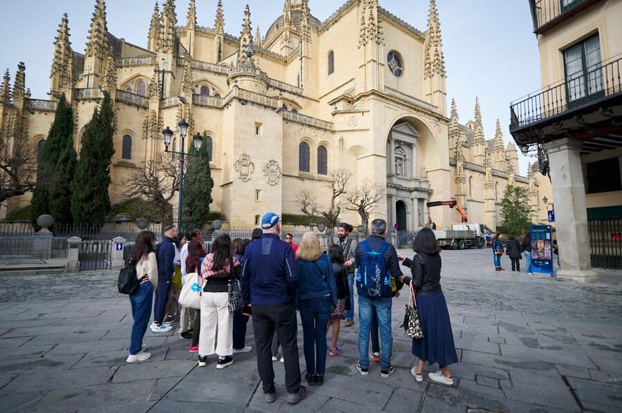 Madrid: Segovia and Toledo Tour, Alcazar, and Cathedral - Food, breaks, and the cost of convenience