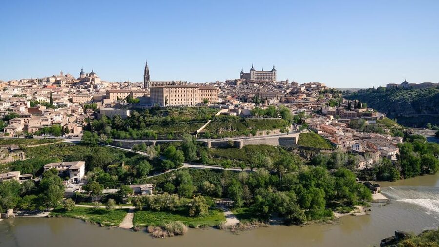 Madrid: Toledo and Segovia Tour with Alcazar and Cathedral - Is $69 good value for this much sightseeing?