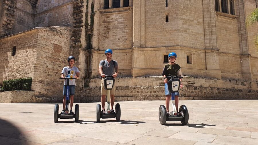 Malaga segway: Panoramic tour of Gibralfaro - Starting beneath Malaga’s colored cube