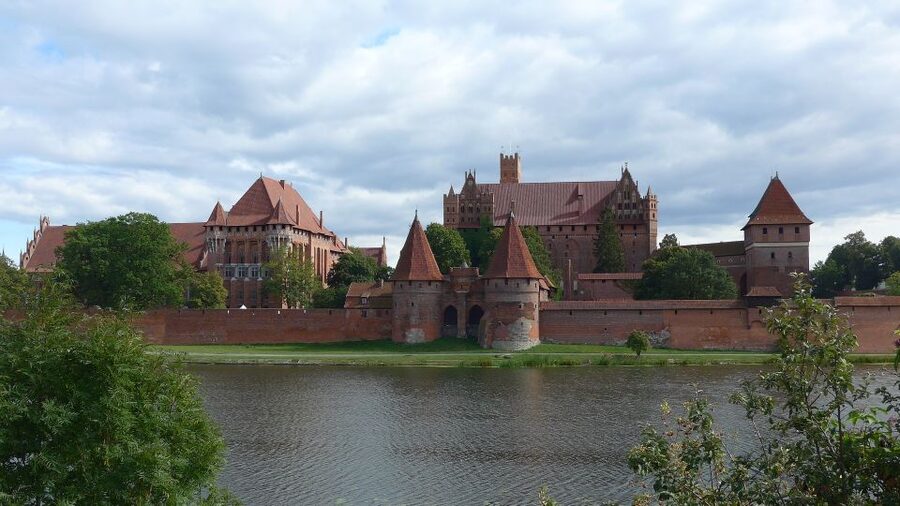 Malbork Castle Tour: 6-Hour Private Tour - Timing, stairs, and the real pace of the day