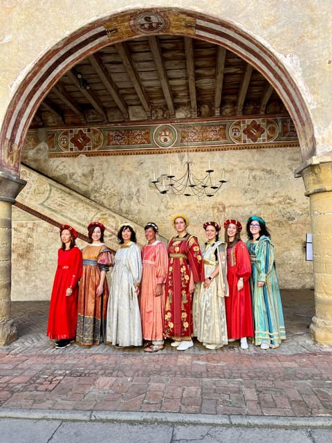 Malpaga Castle guided tour with period dresses - Entering the court in period clothing