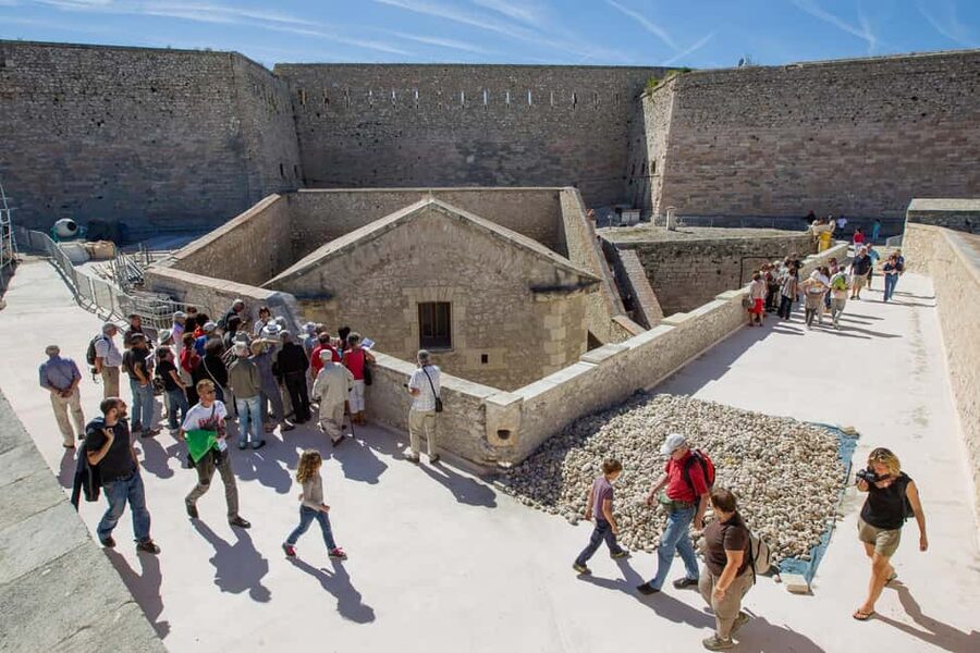 Marseille: Historical Tour of the Citadelle of Marseille - Why Fort Saint-Nicolas is worth an hour