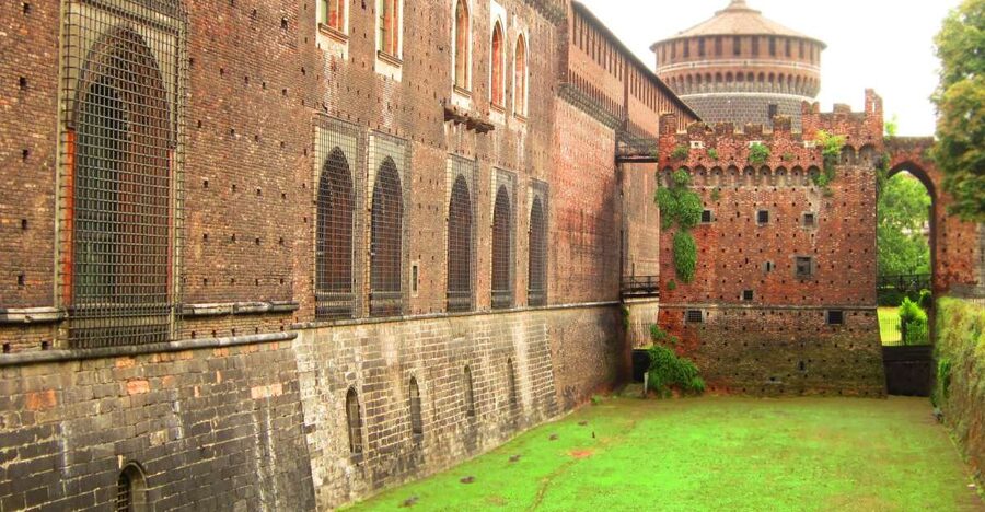 Milan Cathedral, Sforza Castle and Michelangelo’s Pietà Tour - Starting at Piazza del Duomo
