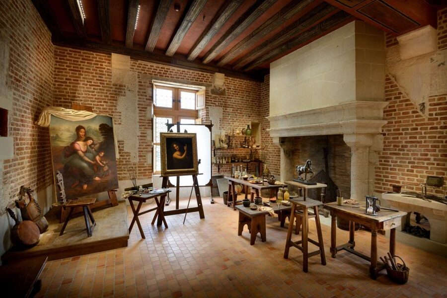 Mont Saint-Michel & Chateaux Country 3-Day Tour from Paris - Five things to know before you book