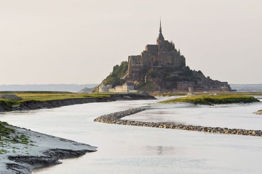Mont Saint-Michel & Chateaux Country 3-Day Tour from Paris - The Normandy question: Omaha Beach, Rouen, Honfleur, and Saint-Malo