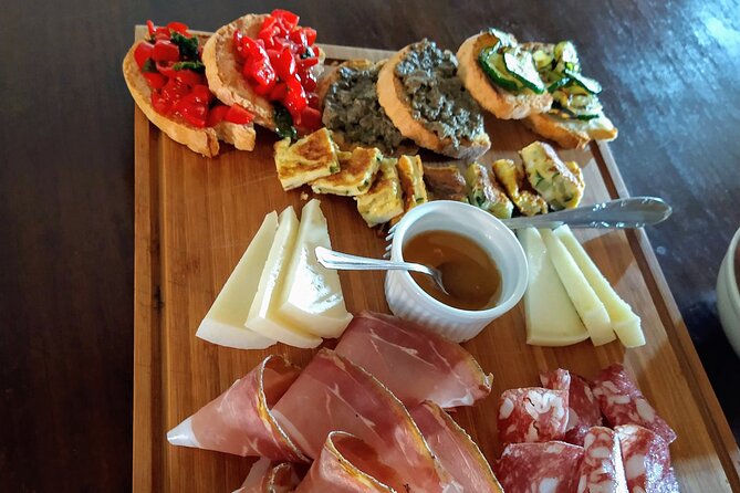 Montalcino: Brunello Wine Tasting & Lunch in a Tuscan Castle - Arriving at Castello Tricerchi outside Montalcino