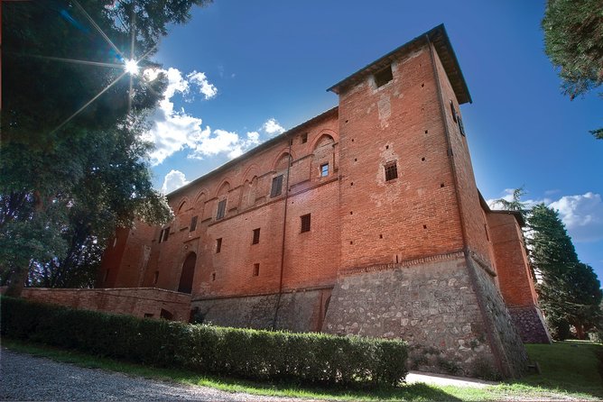 Montalcino: Brunello Wine Tasting & Lunch in a Tuscan Castle - Timing, group feel, and guide quality