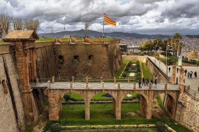 Montjuic Castle Admission Ticket in Barcelona - Montjuïc Castle is really a mountaintop fort