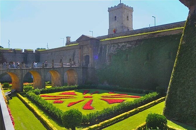 Montjuic Castle Admission Ticket in Barcelona - The audio guide can help, but prepare your phone