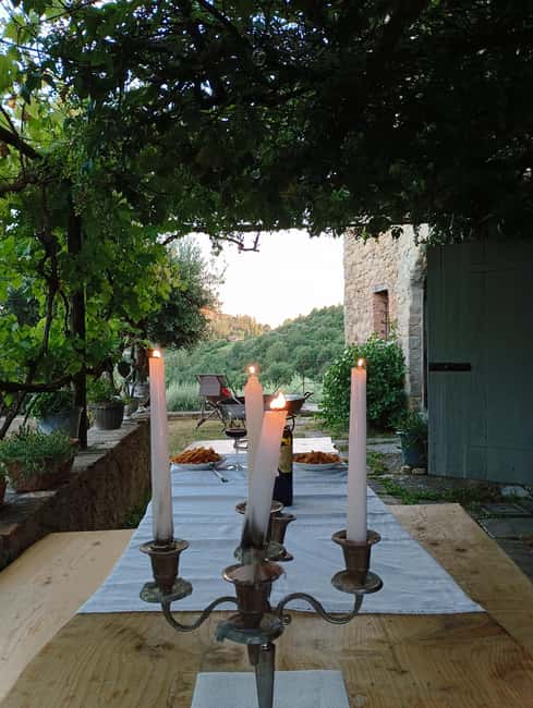 Montone: Medieval Dinner in Cardaneto Castle - Arriving at Cardaneto Castle in Umbria