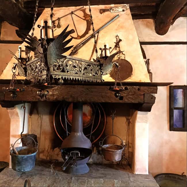 Montone: Medieval Dinner in Cardaneto Castle - Handmade pasta and two traditional first courses
