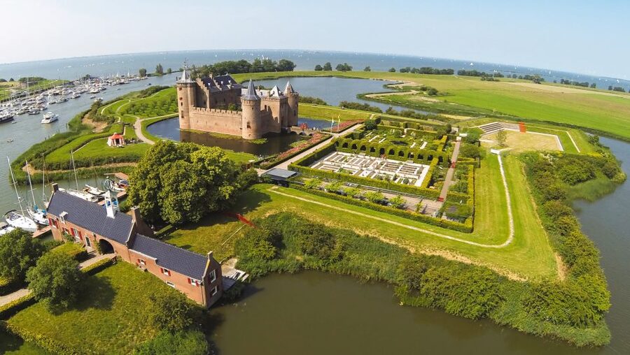 Muiden: Entry Ticket to Muiderslot Castle - P.C. Hooft’s 17th-century Muiderslot