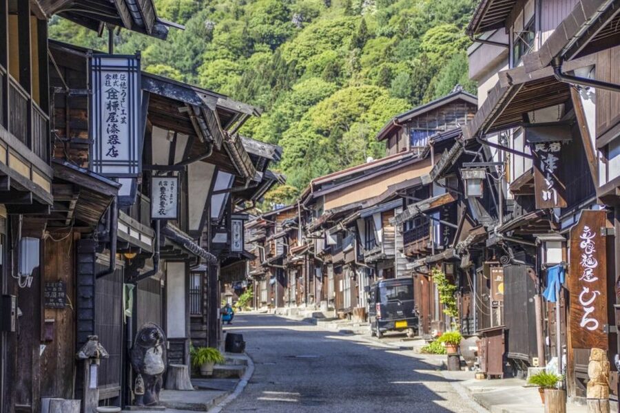 Nagano/Matsumoto: Matsumoto Castle and Narai-juku Day Trip - A long day made easy from Nagano or Matsumoto