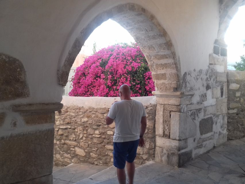 Naxos Castle Walking Tour and Sunset at the Portara - Getting lost in the Old Market lanes