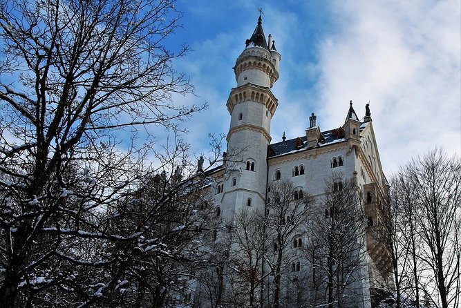 Neuschwanstein Castle, Ettal Abbey and Oberammergau Private Tour from Munich - A Short Stop at Ettal Abbey