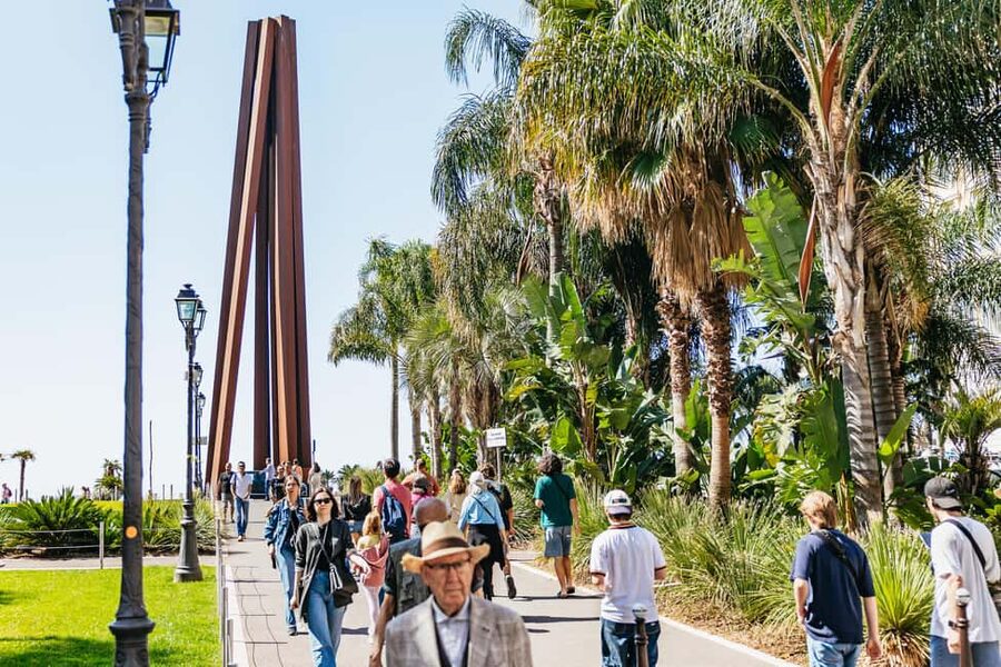 Nice: Old Town & Castle Hill Informative Guided Walking Tour - The climb to Castle Hill