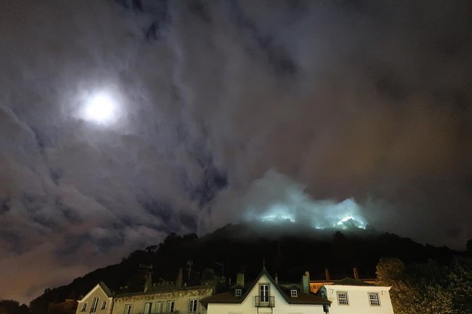 Night Walk: "From the Ghosts of the Castle to the Apparitions of the Mountains" - The stories that give the walk its character