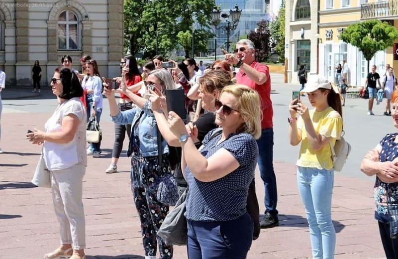 Novi Sad: Walking Tour city center and Petrovaradin Fortress - What the guide adds to the experience
