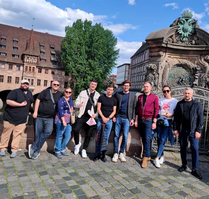 Nuremberg: Castle and Old Town Tour - incl. Tickets and red beer tasting - Three churches and the art of the old town