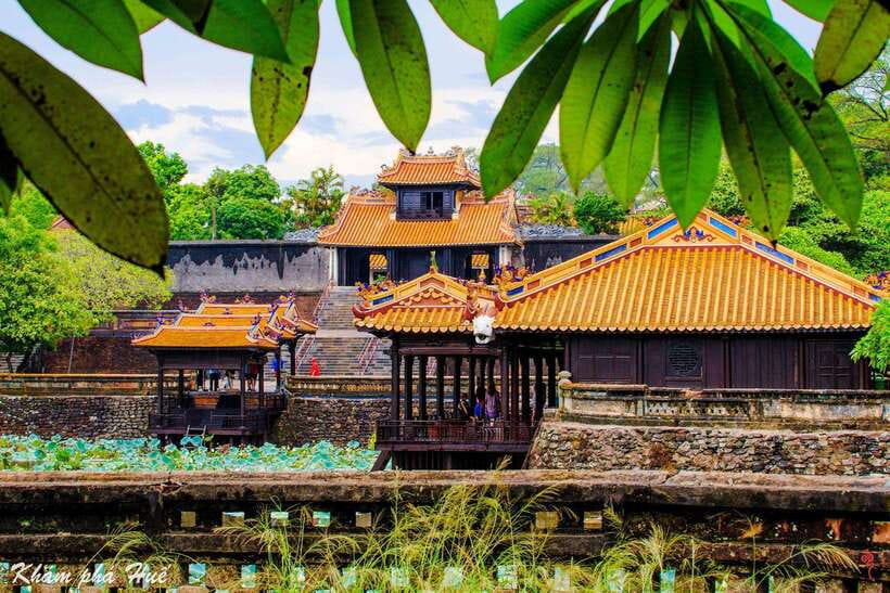 Official Hue: Dragon Boat, Imperial Citadel, & Market tour - Starting with a 20-minute dragon boat ride