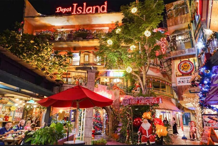 Okinawa Full Tour: Castle, Manza, Kouri, Aquarium & American - Cape Manza and the Blue Cave coast