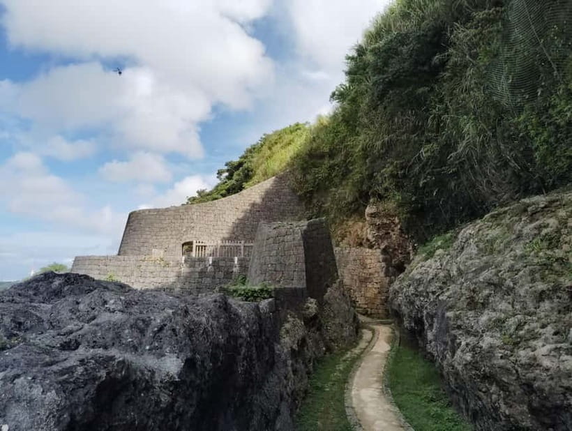 Okinawa: Urasoe Castle, Royal Tomb & War History Walk - Facing the wartime past at Hacksaw Ridge