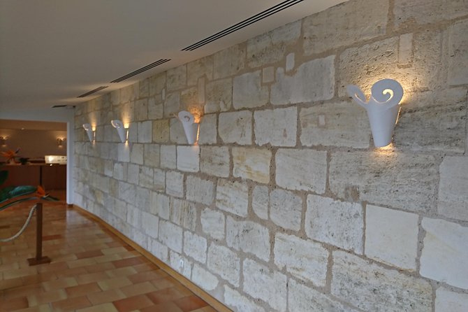On the Medoc Castle Route on a full day private tour (Premium Sedan) - What the day may look like in practice