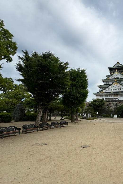 Osaka: Early Morning Osaka Castle Guided Tour, Avoid Crowds - Why an early start changes Osaka Castle