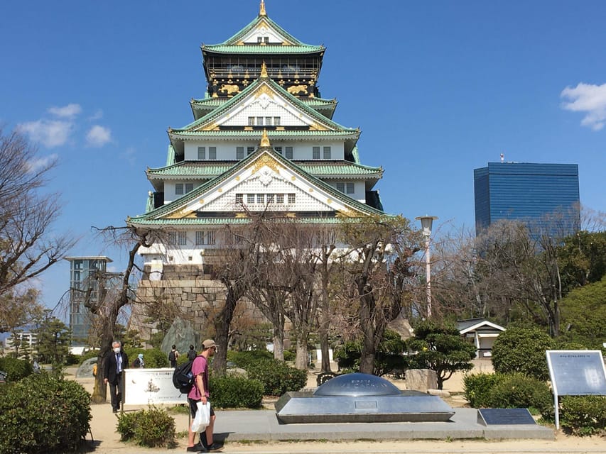 Osaka: Half-Day Private Guided Tour of the Castle - Gokuraku-bashi Bridge and the route into the castle grounds
