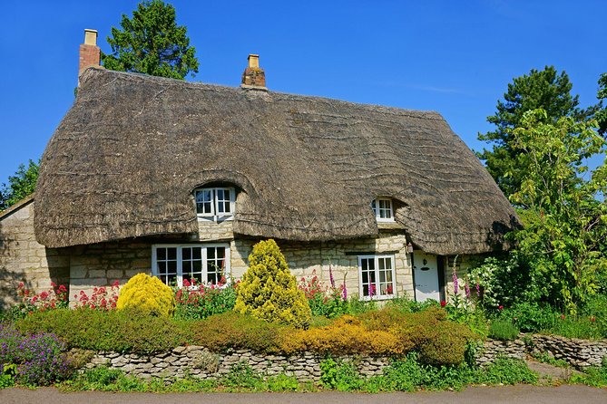 Oxford, Stratford, Cotswolds & Warwick Castle Tour from London - Leaving London from Victoria at 8:30 a.m.